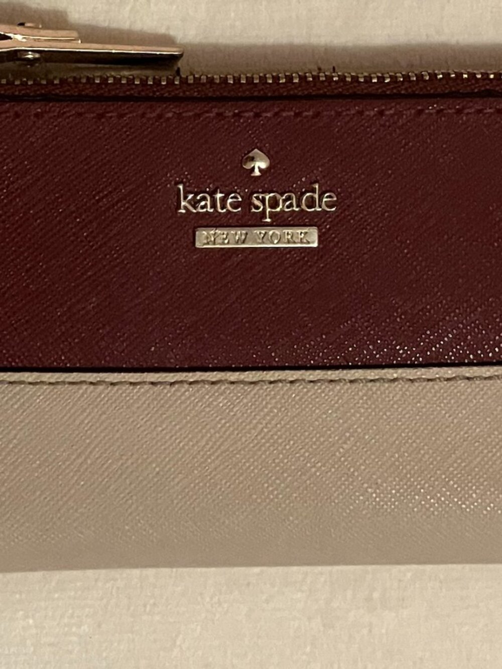 BEAUTIFUL!! ⁠Kate Spade New York Cameron Street Mikey Small Wallet